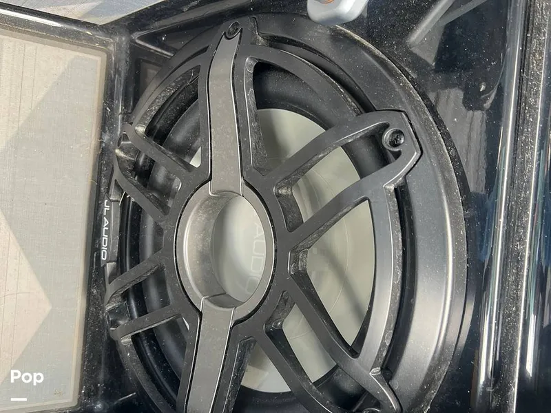 Slide: The Image of Base speaker - 16517548