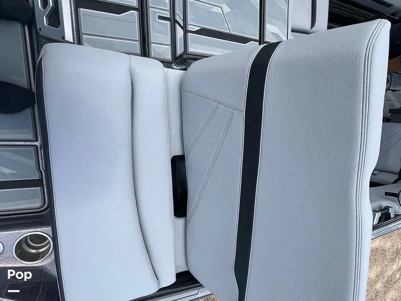 Slide: The Image of Supra SL 575 Raptor 2022 - 16517489