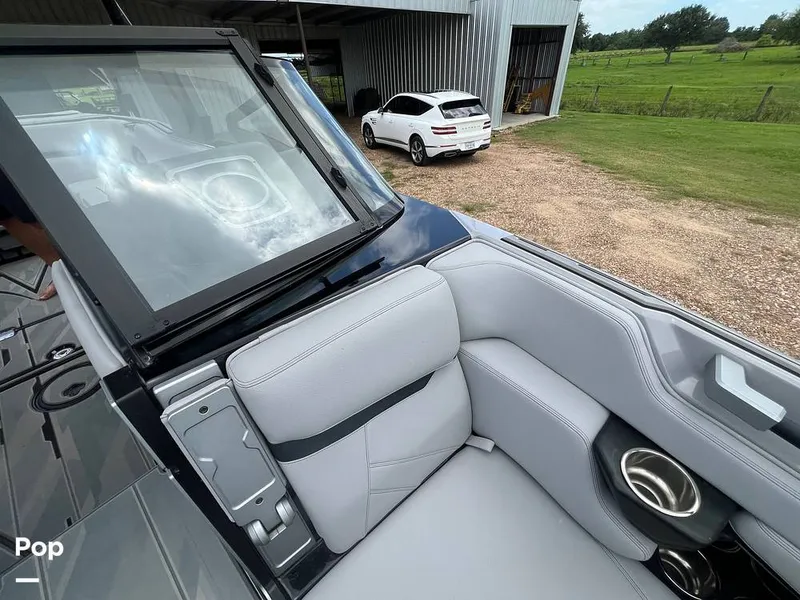 Slide: The Image of Supra SL 575 Raptor 2022 - 16517514