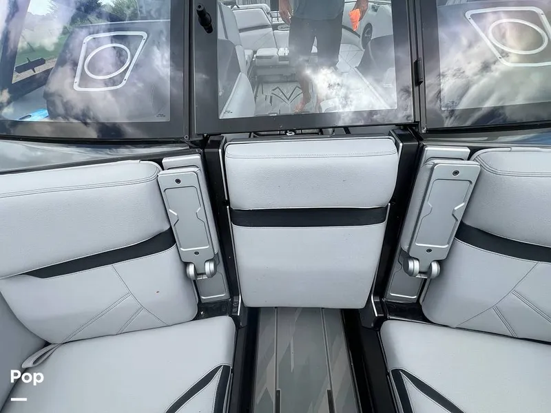 Slide: The Image of Walk thru windshield - 16517516