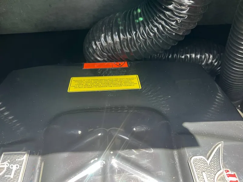 Slide: The Image of Supra SL 575 Raptor 2022 - 16517535