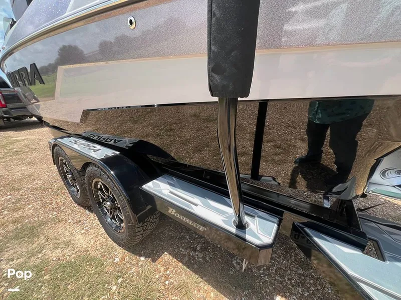 Slide: The Image of Supra SL 575 Raptor 2022 - 16517564