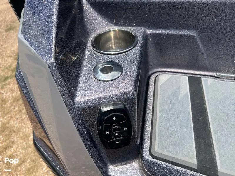 Slide: The Image of Supra SL 575 Raptor 2022 - 16517559