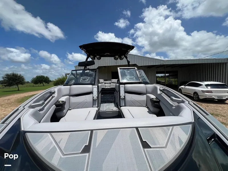 Slide: The Image of Supra SL 575 Raptor 2022 - 16517580