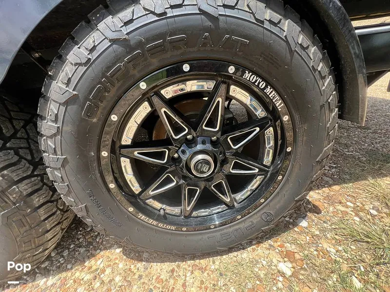 Slide: The Image of Supra SL 575 Raptor 2022 - 16517569