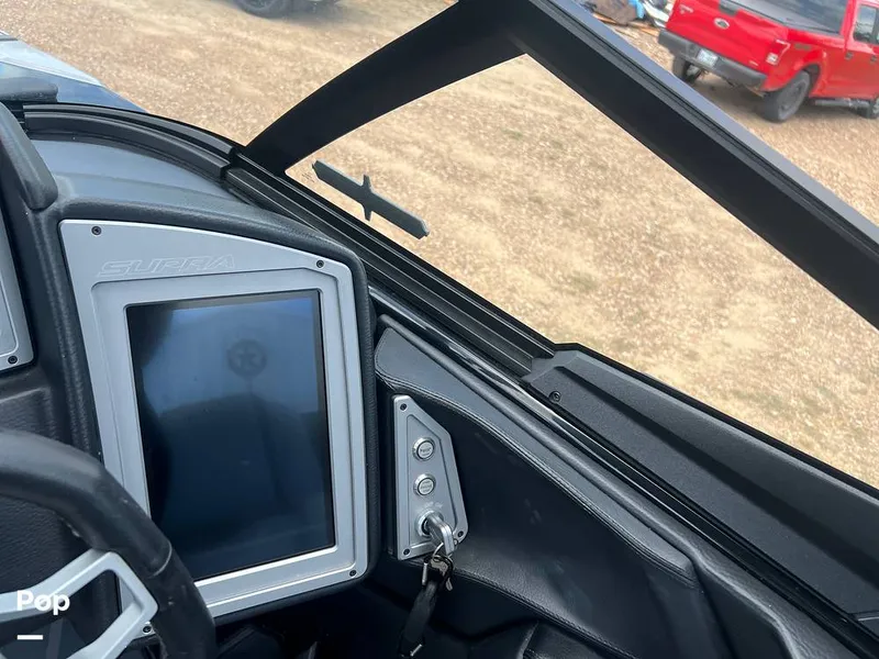Slide: The Image of Supra SL 575 Raptor 2022 - 16517551