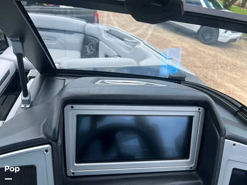 Slide: The Image of Supra SL 575 Raptor 2022 - 16517553
