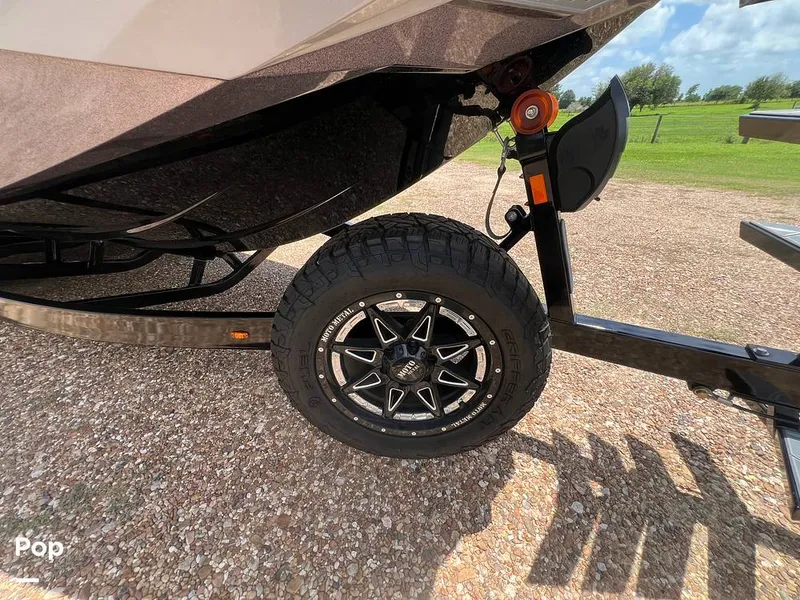 Slide: The Image of Spare tire - 16517583