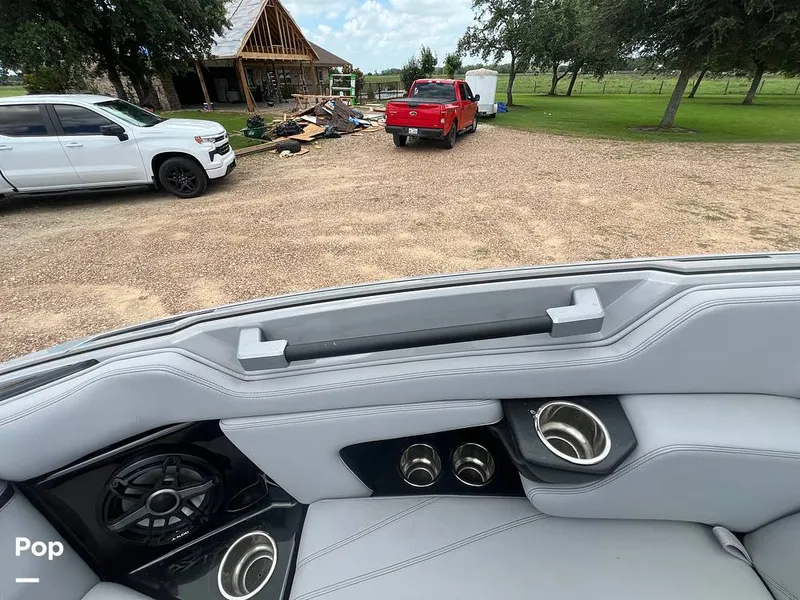Slide: The Image of Supra SL 575 Raptor 2022 - 16517512