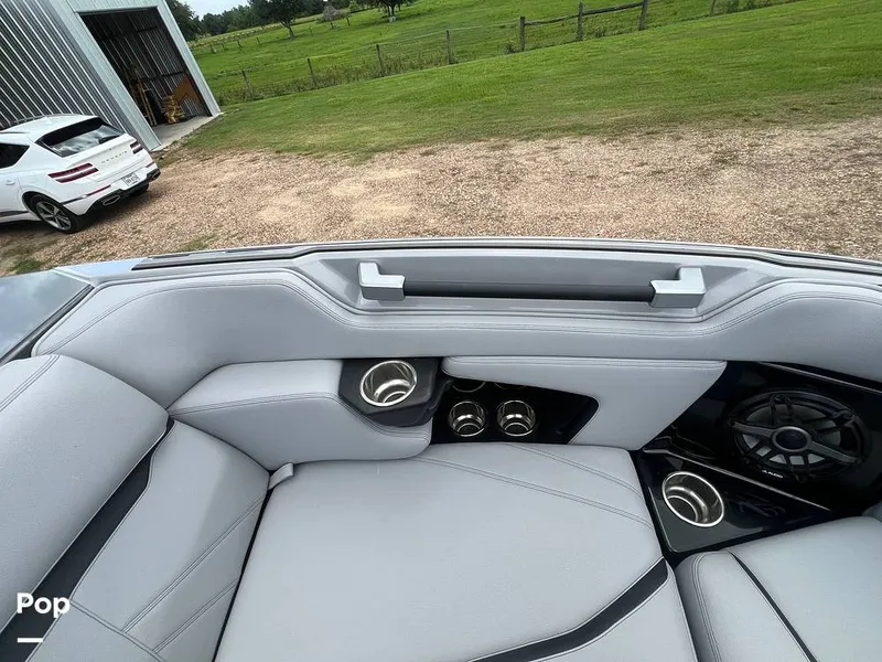 Slide: The Image of Supra SL 575 Raptor 2022 - 16517515