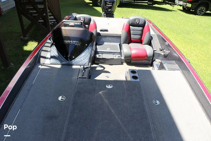 Slide: The Image of Triton 20 TRX 2015 - 16584294