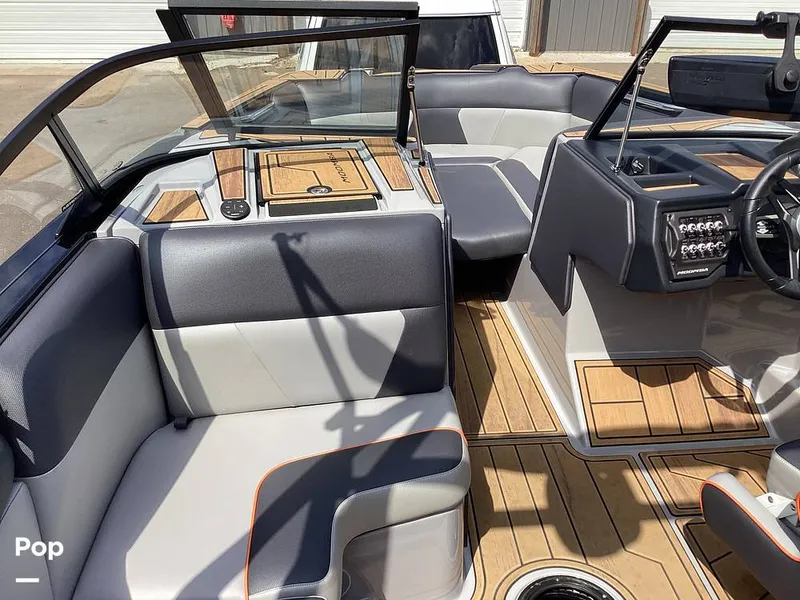 Slide: The Image of Moomba max 2022 - 16527042