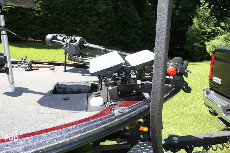 Slide: The Image of Triton 20XP Patriot 2024 - 16585312