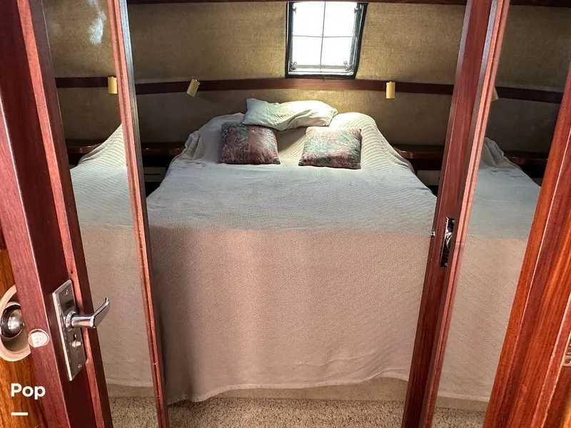 Slide: The Image of Carver Yachts 3607 Aft Cabin 1982 - 16540344