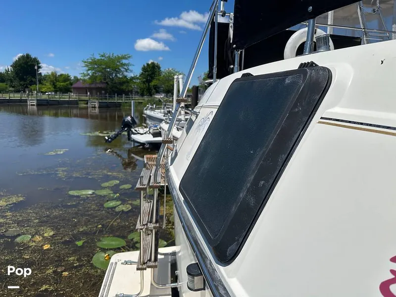 Slide: The Image of Carver Yachts 3607 Aft Cabin 1982 - 16539613