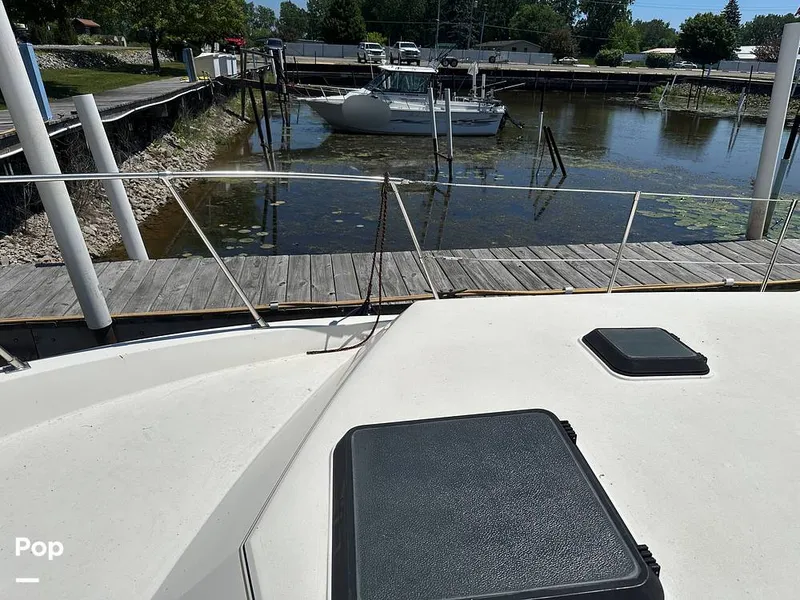 Slide: The Image of Carver Yachts 3607 Aft Cabin 1982 - 16539600
