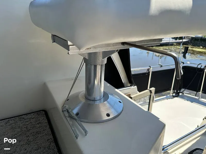 Slide: The Image of Carver Yachts 3607 Aft Cabin 1982 - 16539979