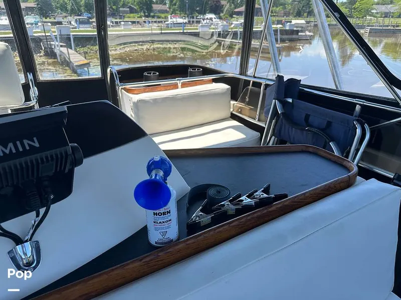 Slide: The Image of Carver Yachts 3607 Aft Cabin 1982 - 16539978