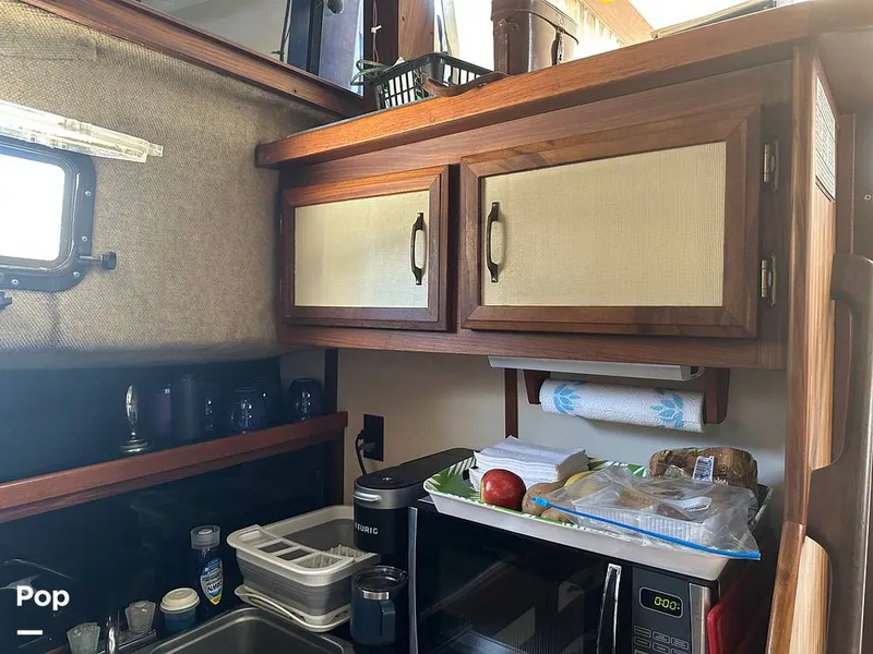 Slide: The Image of Carver Yachts 3607 Aft Cabin 1982 - 16540428