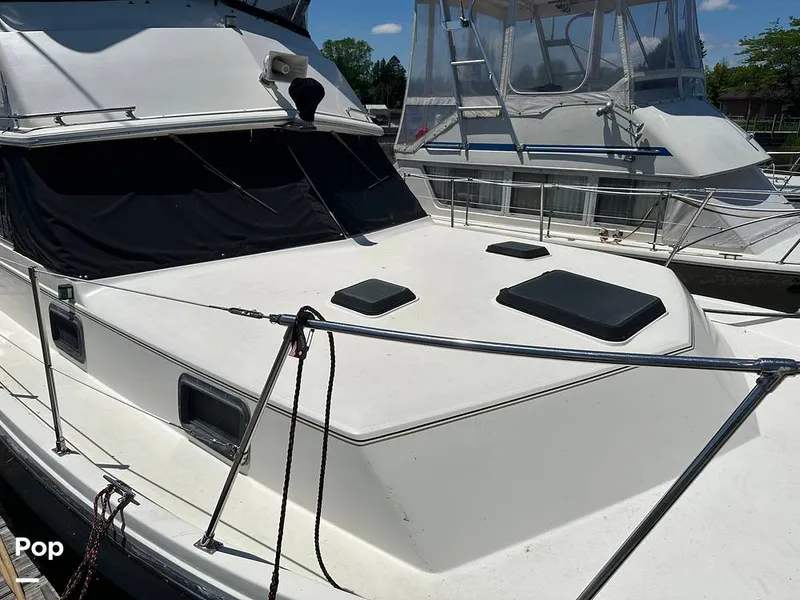 Slide: The Image of Carver Yachts 3607 Aft Cabin 1982 - 16539571