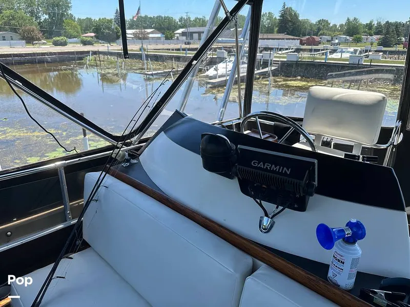 Slide: The Image of Carver Yachts 3607 Aft Cabin 1982 - 16539970