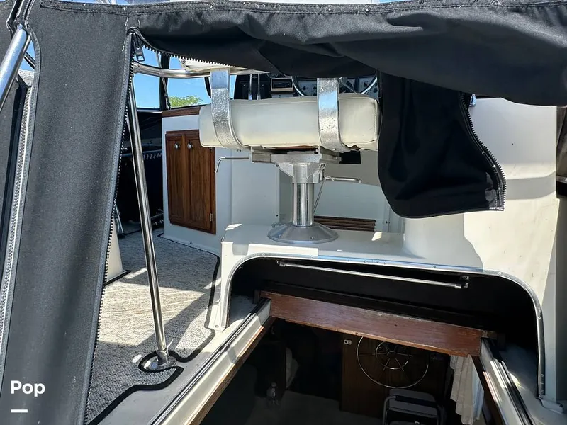 Slide: The Image of Carver Yachts 3607 Aft Cabin 1982 - 16540309