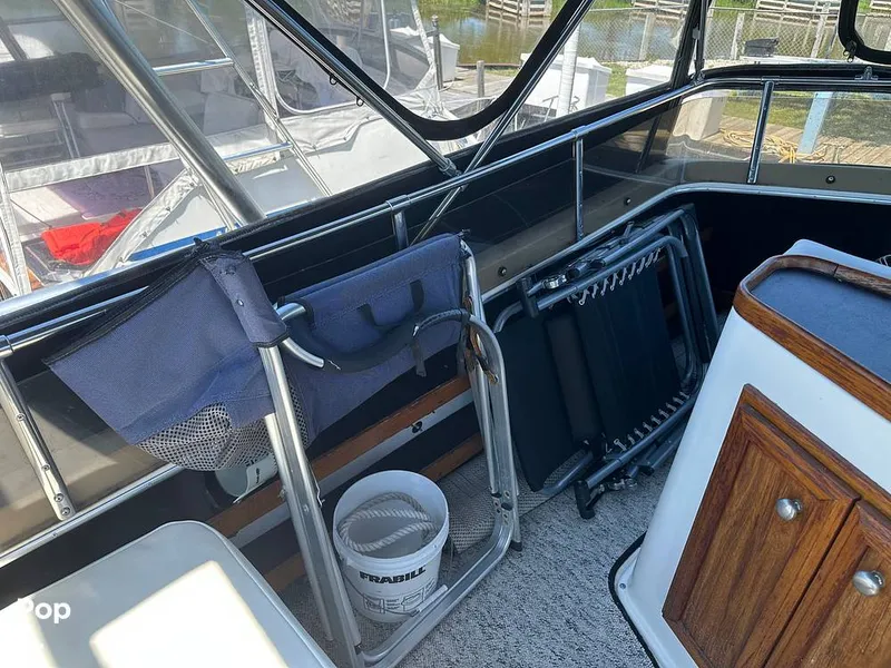 Slide: The Image of Carver Yachts 3607 Aft Cabin 1982 - 16539961