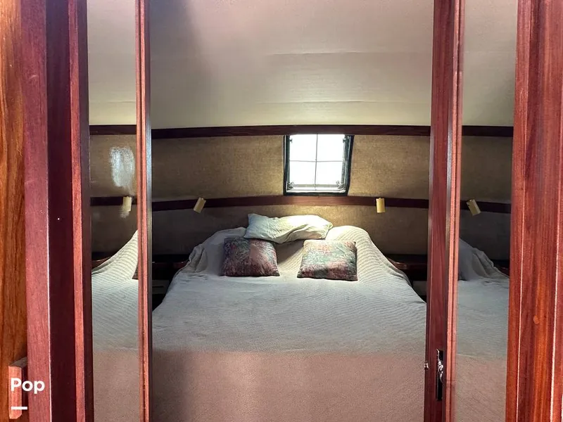 Slide: The Image of Carver Yachts 3607 Aft Cabin 1982 - 16540343