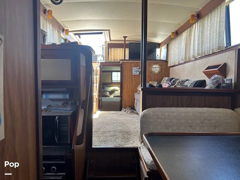 Slide: The Image of Carver Yachts 3607 Aft Cabin 1982 - 16540458