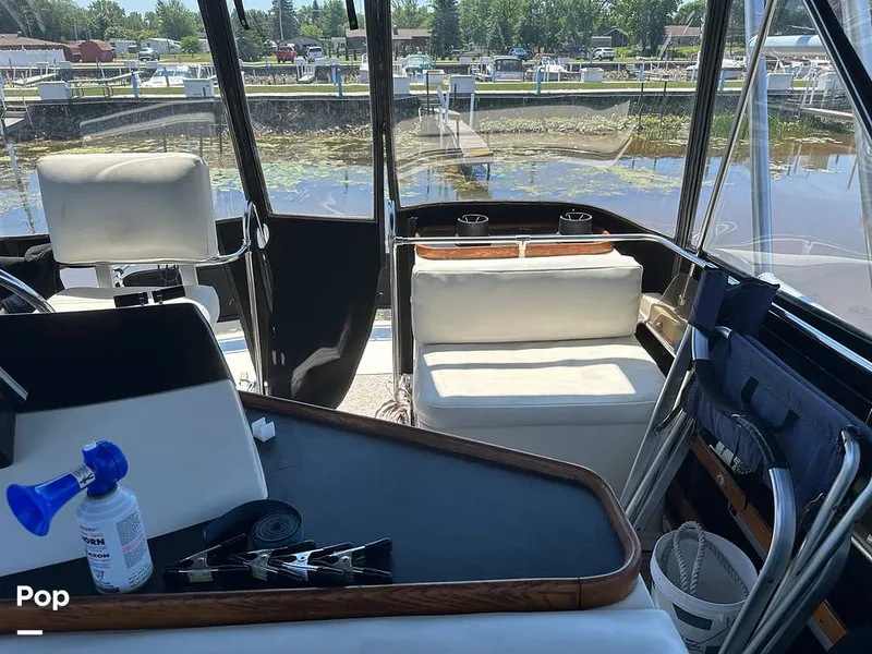 Slide: The Image of Carver Yachts 3607 Aft Cabin 1982 - 16539972