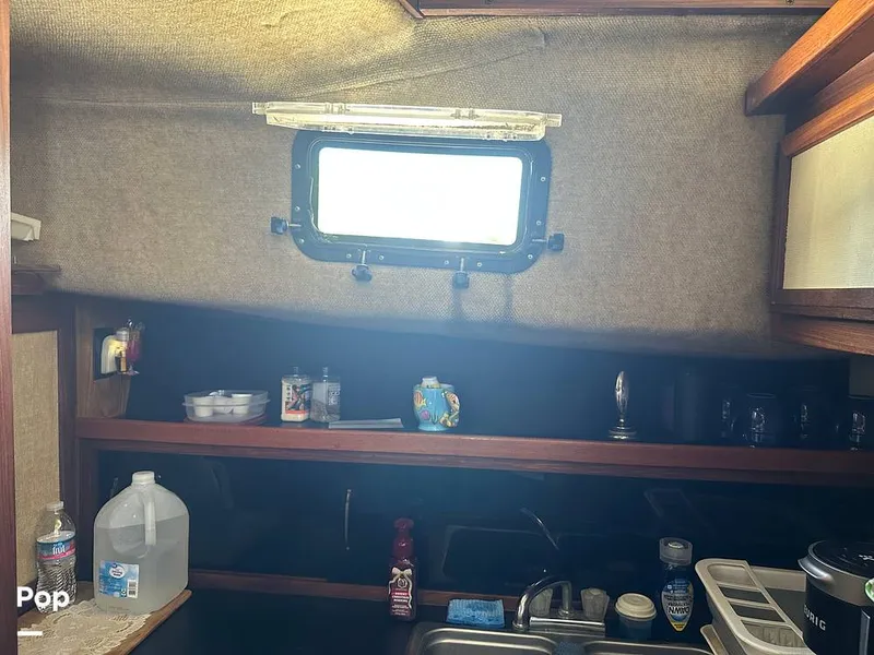 Slide: The Image of Carver Yachts 3607 Aft Cabin 1982 - 16540425