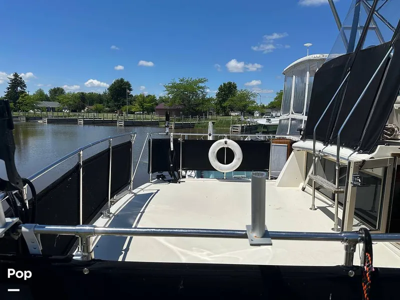Slide: The Image of Carver Yachts 3607 Aft Cabin 1982 - 16539566