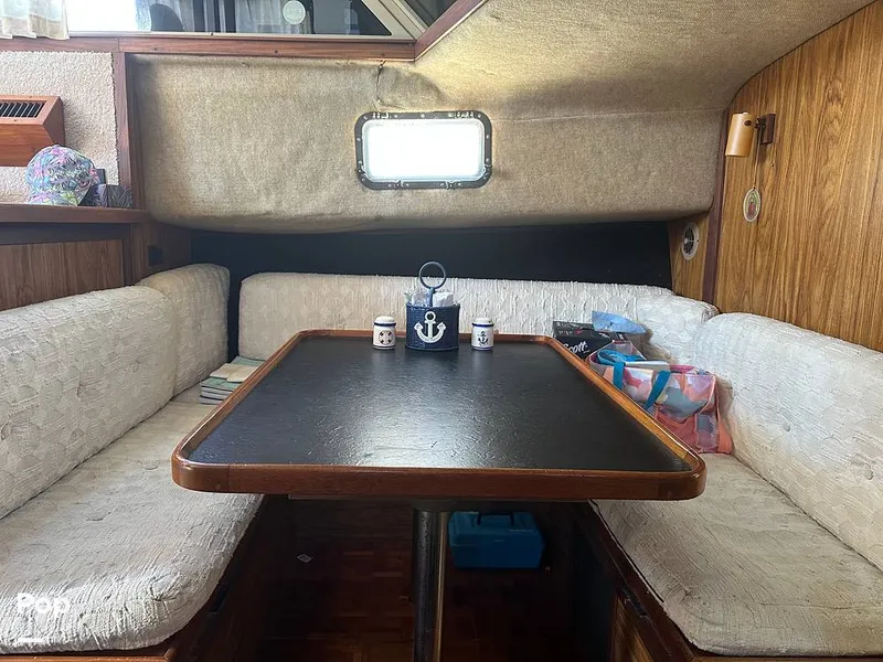 Slide: The Image of Carver Yachts 3607 Aft Cabin 1982 - 16540420
