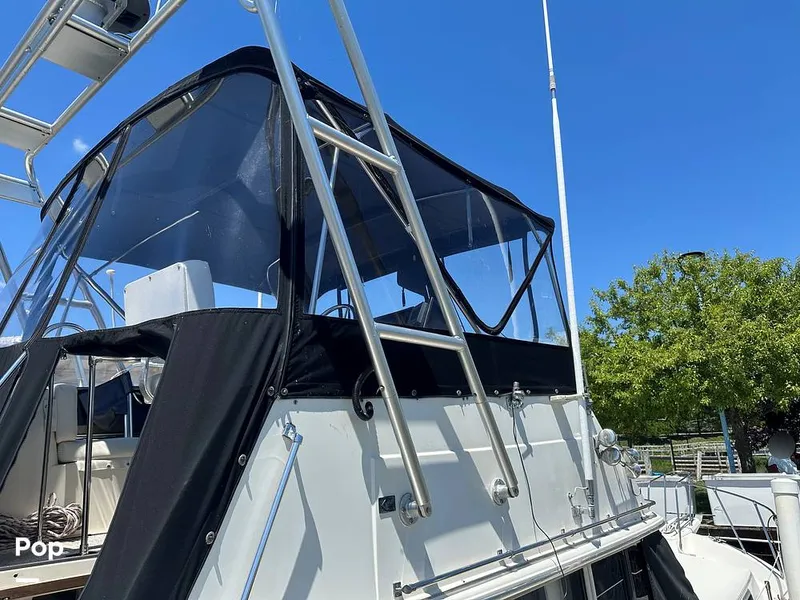 Slide: The Image of Carver Yachts 3607 Aft Cabin 1982 - 16539568