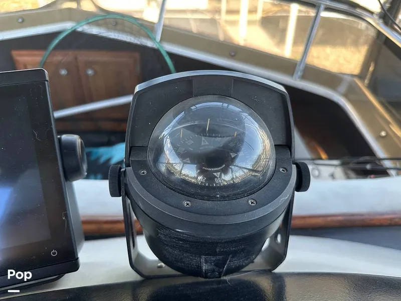Slide: The Image of Carver Yachts 3607 Aft Cabin 1982 - 16540305