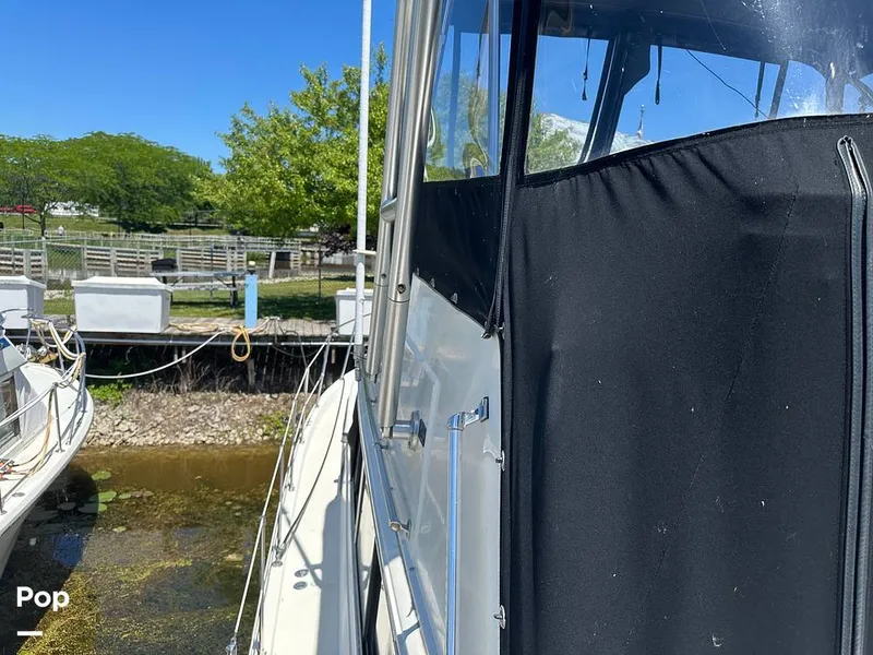 Slide: The Image of Carver Yachts 3607 Aft Cabin 1982 - 16539618
