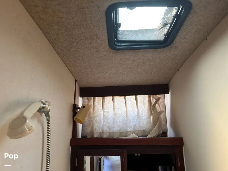 Slide: The Image of Carver Yachts 3607 Aft Cabin 1982 - 16540435