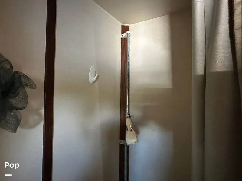 Slide: The Image of Carver Yachts 3607 Aft Cabin 1982 - 16540334