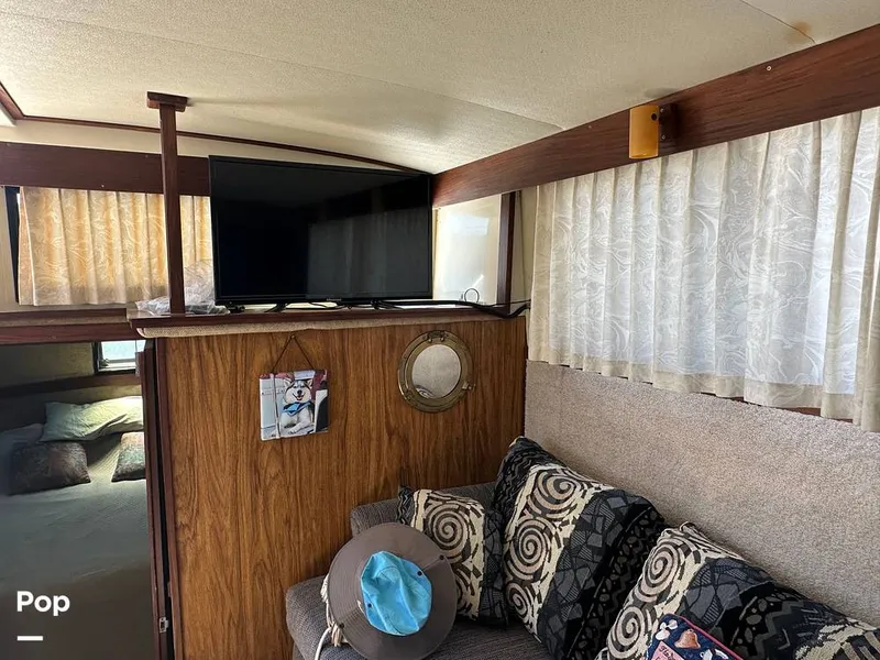 Slide: The Image of Carver Yachts 3607 Aft Cabin 1982 - 16540350