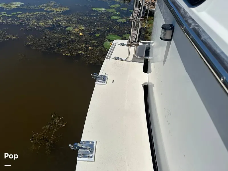 Slide: The Image of Carver Yachts 3607 Aft Cabin 1982 - 16539615