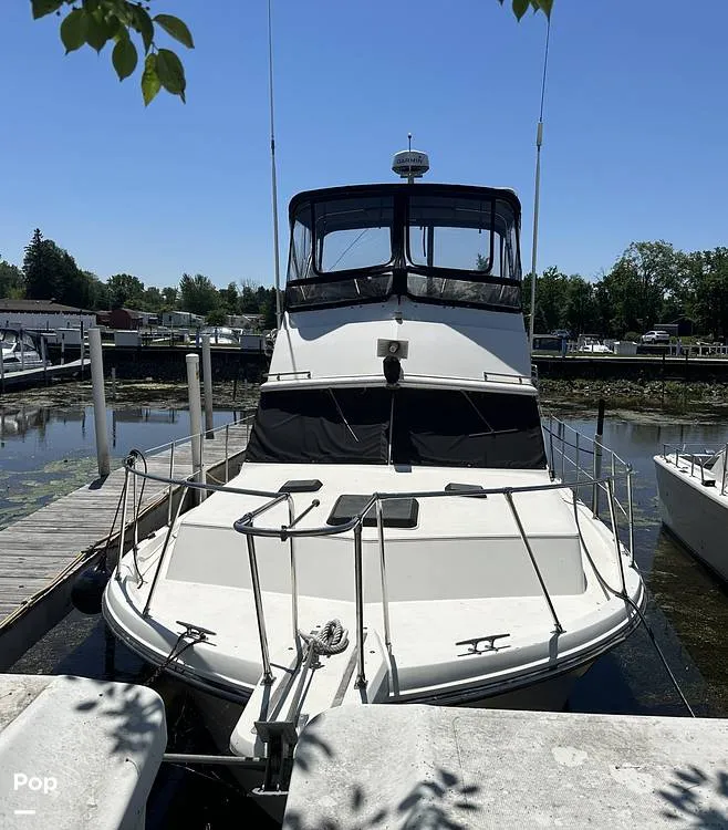 Slide: The Image of Carver Yachts 3607 Aft Cabin 1982 - 16539564