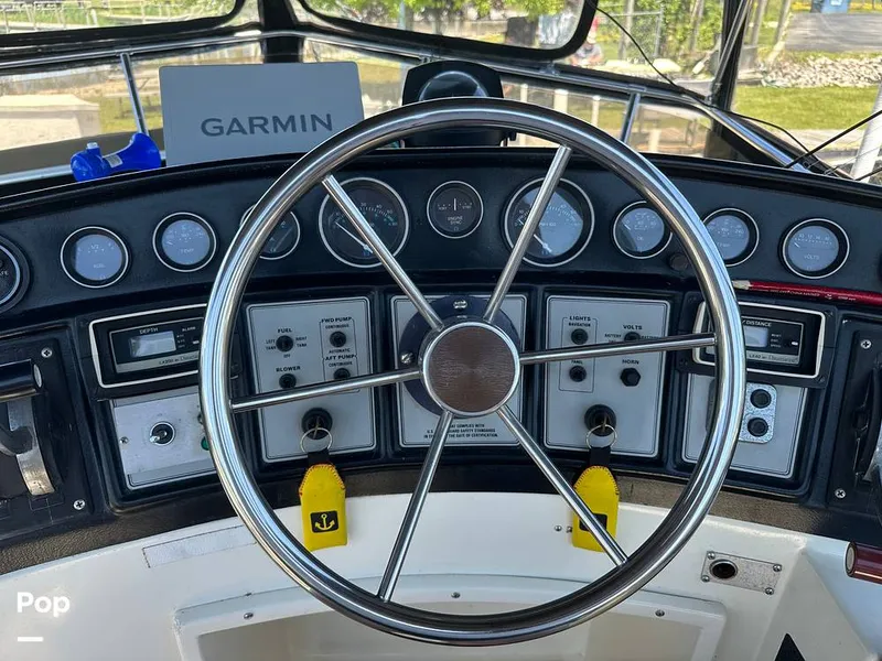 Slide: The Image of Carver Yachts 3607 Aft Cabin 1982 - 16539982