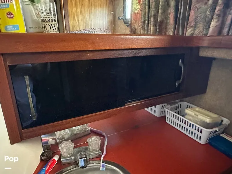 Slide: The Image of Carver Yachts 3607 Aft Cabin 1982 - 16540339