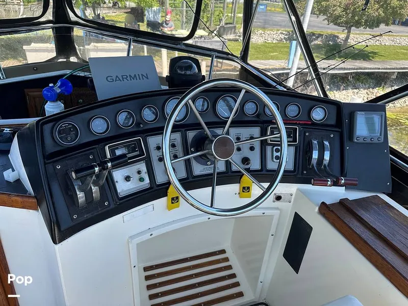 Slide: The Image of Carver Yachts 3607 Aft Cabin 1982 - 16539969