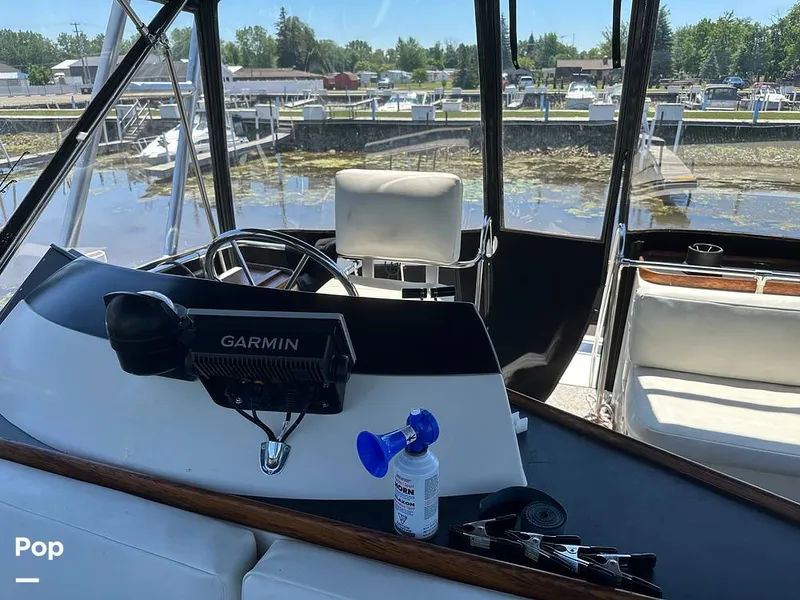 Slide: The Image of Carver Yachts 3607 Aft Cabin 1982 - 16539971