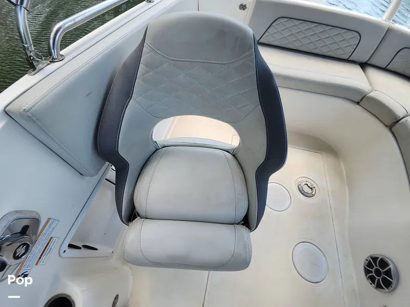 Slide: The Image of Sea Pro Citation 2400 2021 - 16515920