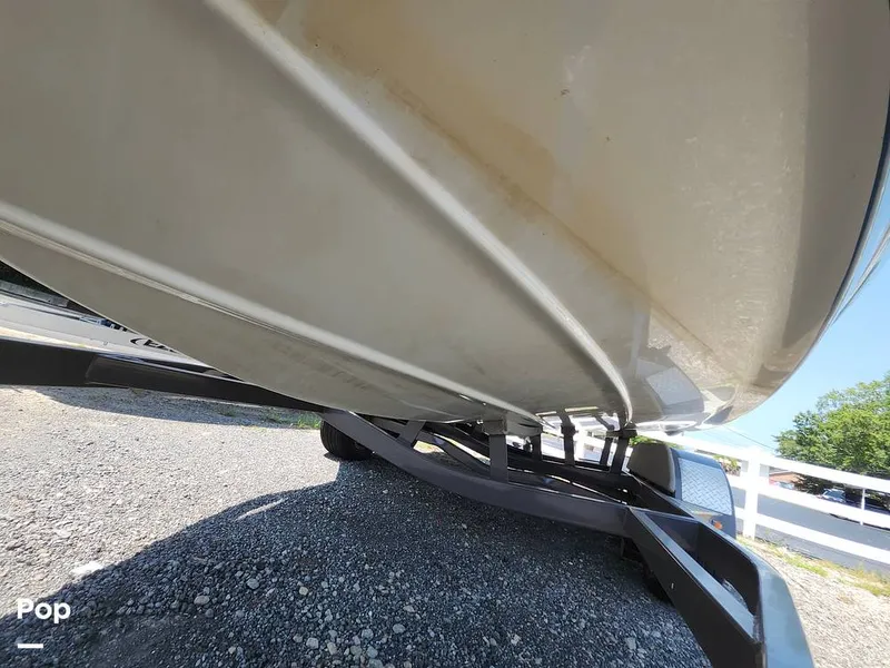 Slide: The Image of Crownline Boats 220 SS Surf 2024 - 16649423