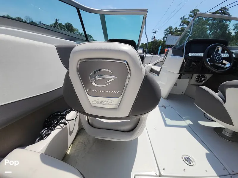 Slide: The Image of Crownline Boats 220 SS Surf 2024 - 16649433