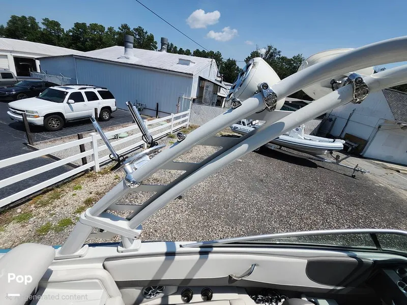 Slide: The Image of Crownline Boats 220 SS Surf 2024 - 16649454