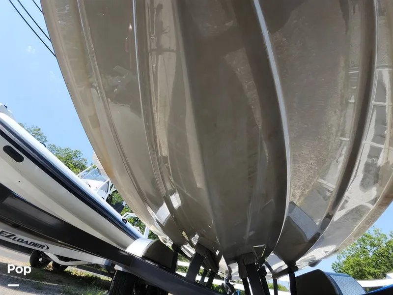 Slide: The Image of Crownline Boats 220 SS Surf 2024 - 16649421